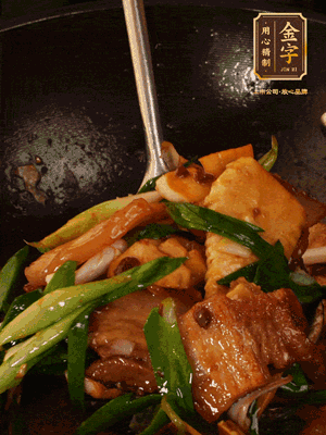 肉香、筍香相互融，醬香入味，脆嫩鮮美